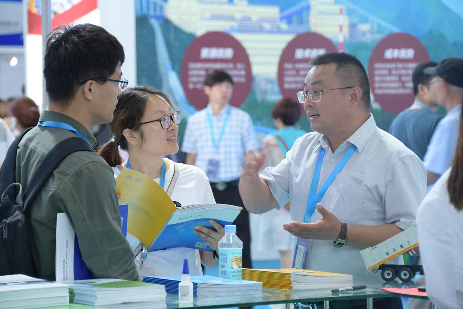 引领未来▲尊龙凯时纯电动矿用车闪耀2019CIME展会