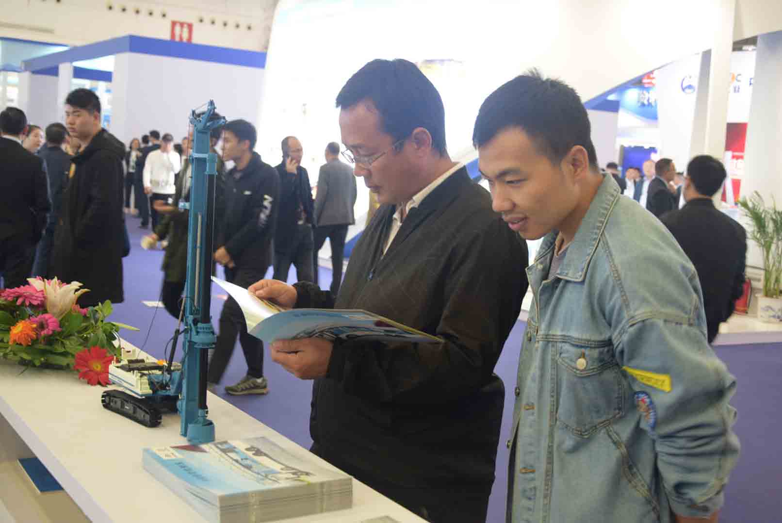 尊龙凯时桥检车，让中国桥梁更安全！