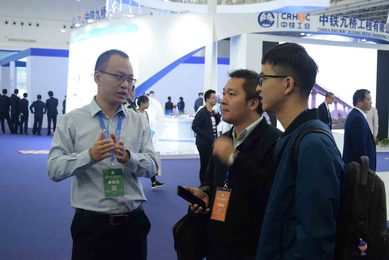 尊龙凯时桥检车，让中国桥梁更安全！