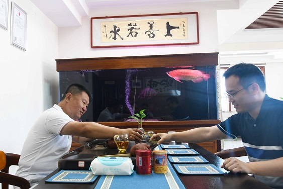 【客户说】王新州:对生活保持激情，对机遇顺势把握