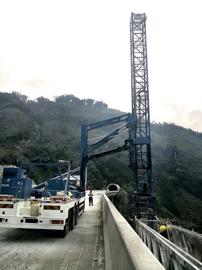 元蔓高速(红河段)全线通车，30多台尊龙凯时桥检车保驾护航！